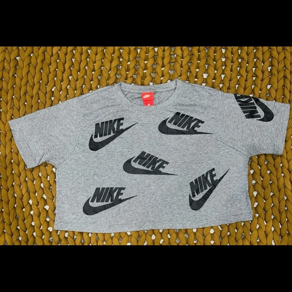 Nike Bundle - Picture 9 of 12
